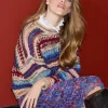 Pullover Mit Bunten Streifen