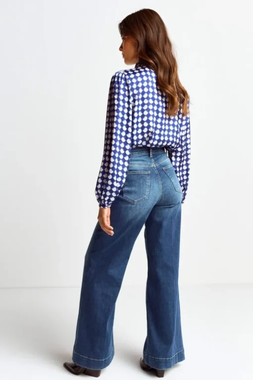 Schluppenbluse Mit Frill-Kragen
